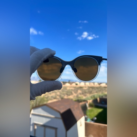 **NWOT** Excellent Bottega Veneta Round Frame, Gunmetal Sunglasses- No Scratches - Picture 9 of 12